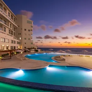 Cyan & Cancun