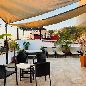 6 Blocks To Beach, Roof Terrace With Spa Tub & Bbq Puerto Vallarta