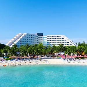 Oasis Palm Cancun